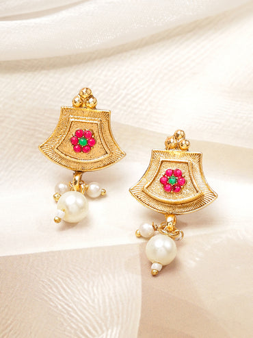 Golden Necklace Set With Pearl Drops