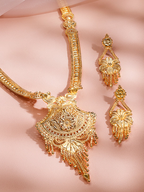 Floral Design Golden Necklace Set