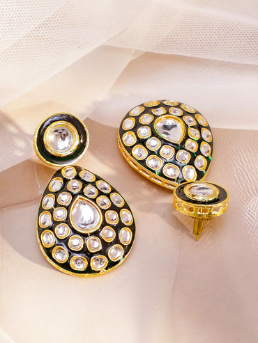 Gallery of Glimmers Kundan Necklace Set