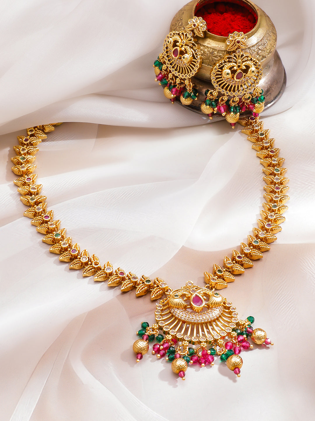 Gold Toned Floral Design Beaded Necklace Set