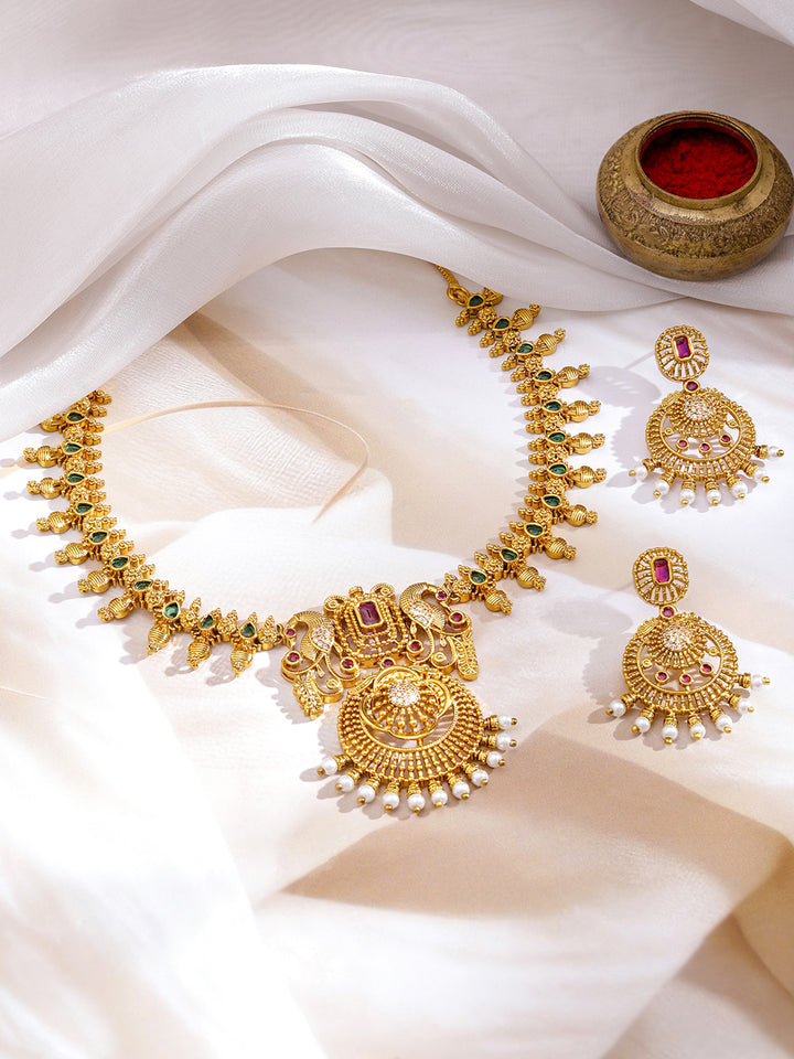 Sunrise of Tradition Golden Necklace Set