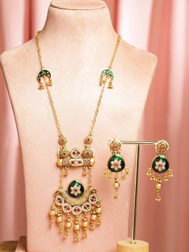 Contemprary Meets Traditions Necklace Set