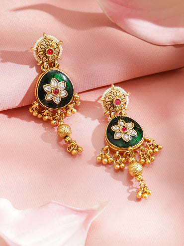 Contemprary Meets Traditions Necklace Set