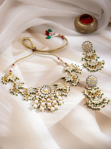 Graceful Kundan Pearl Green Necklace Set