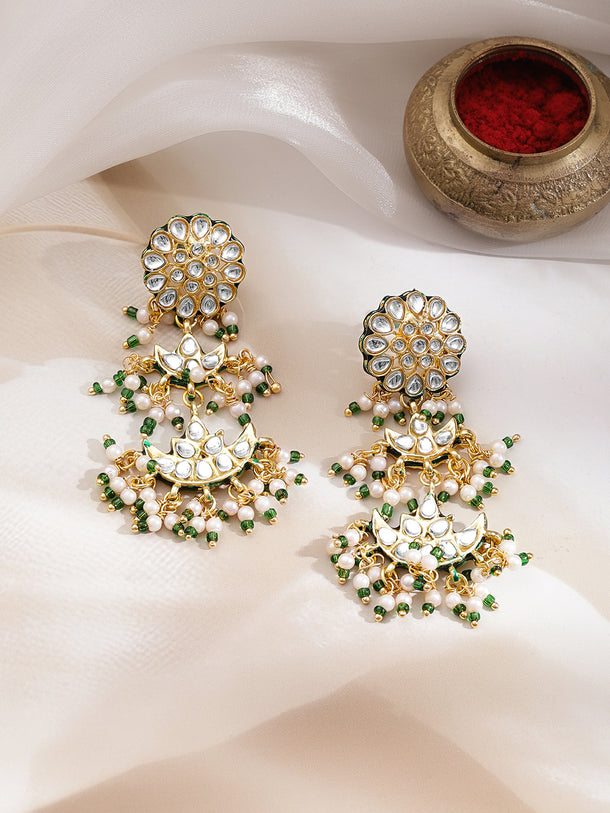 Graceful Kundan Pearl Green Necklace Set