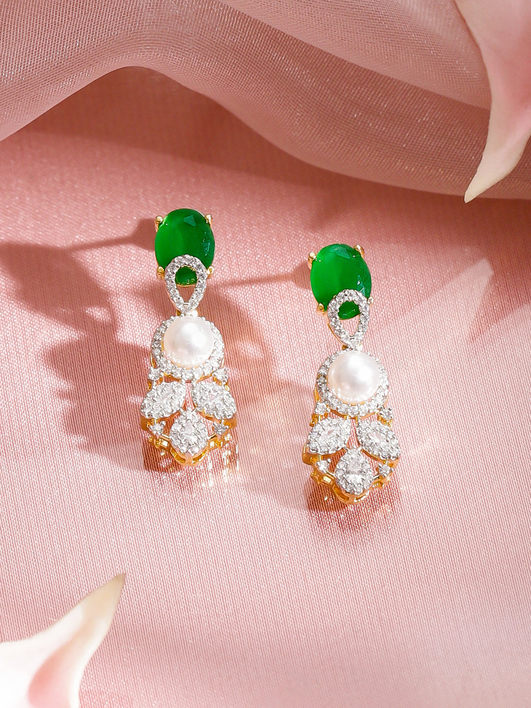 Festive Glow Green White Necklace Set