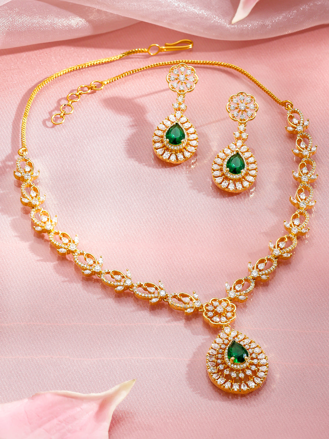Majestic Green & White Necklace Set