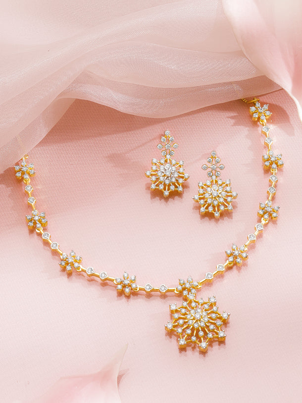 White Flora Gleam Necklace Set