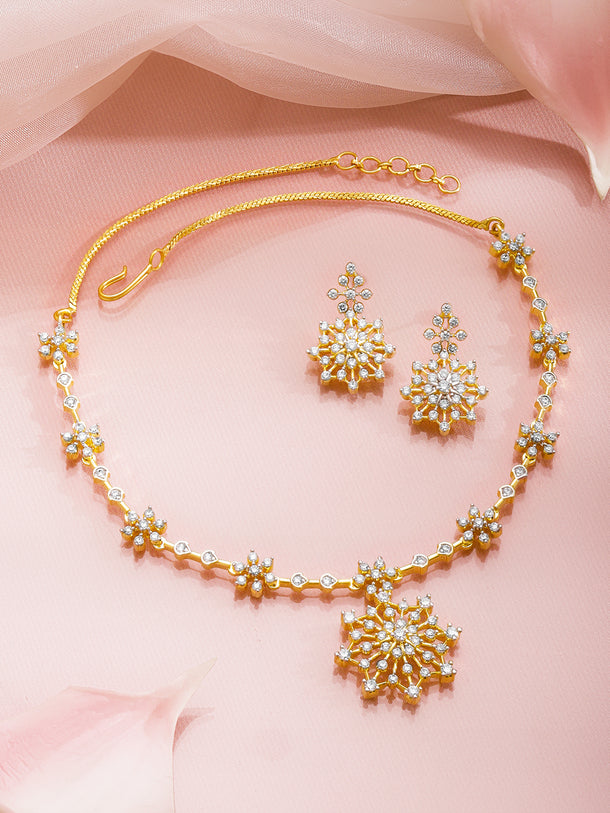 White Flora Gleam Necklace Set