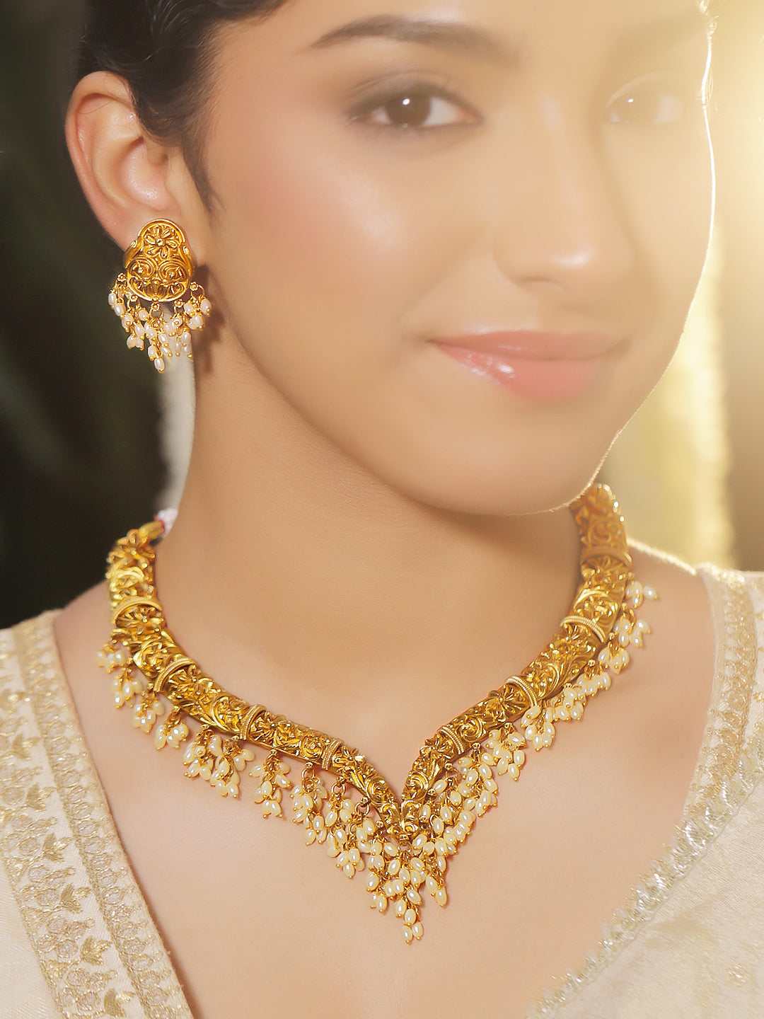 Pearl Beaded Floral Gold Necklace Set