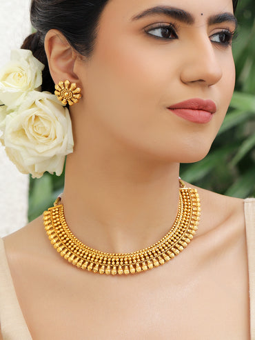 Floral Reverie Golden Necklace Set