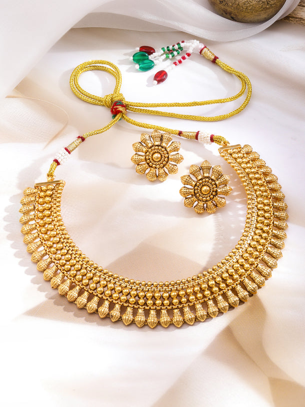 Floral Reverie Golden Necklace Set