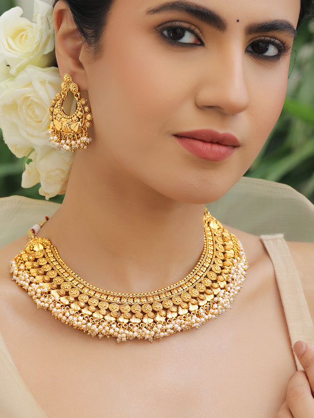 Floral Design Pearl Drop Gold Necklace Set