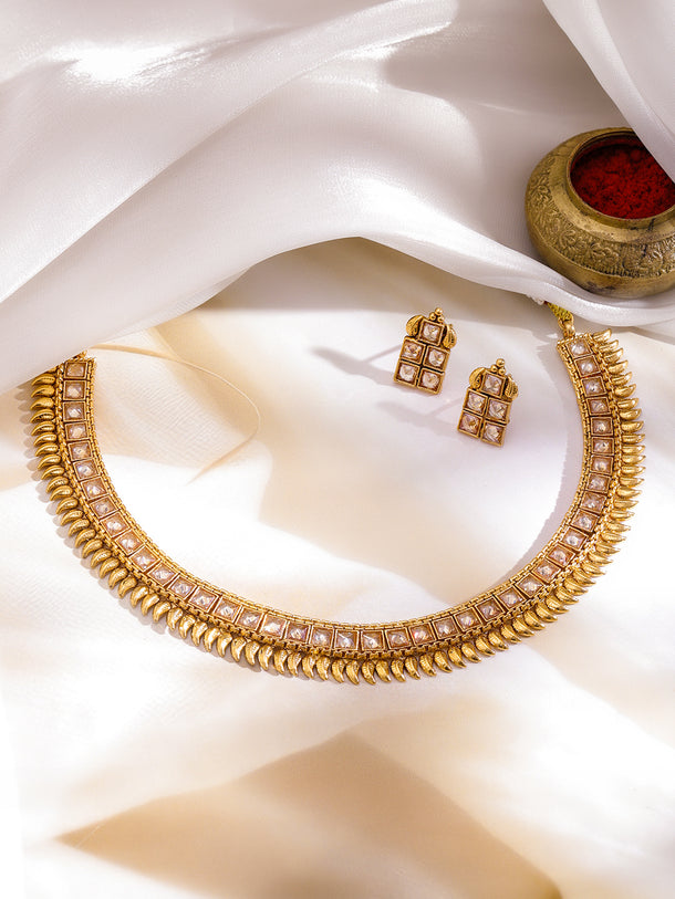 Kundan Charm Edit Necklace Set