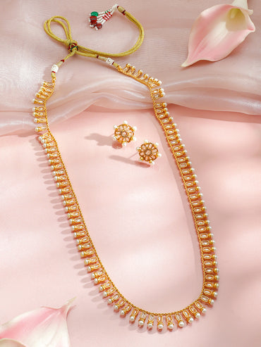 Legacy Charm in Kundan Necklace Set