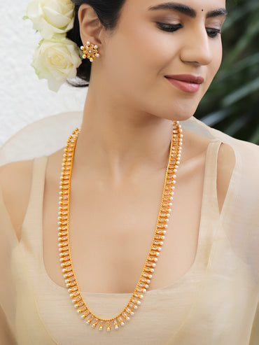 Legacy Charm in Kundan Necklace Set