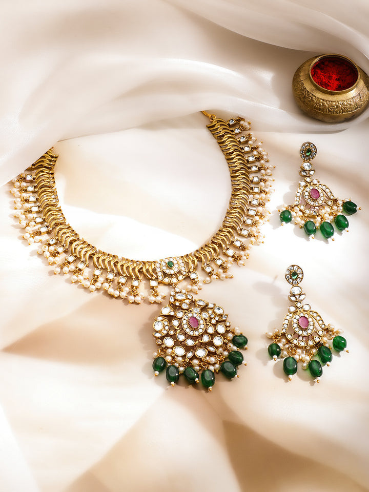 Artisanal Pearls Green Necklace Set