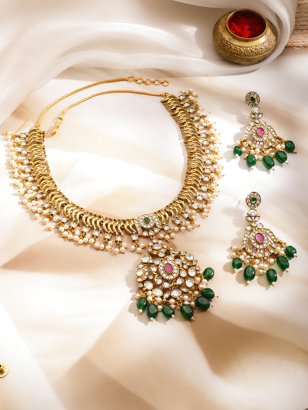 Artisanal Pearls Green Necklace Set