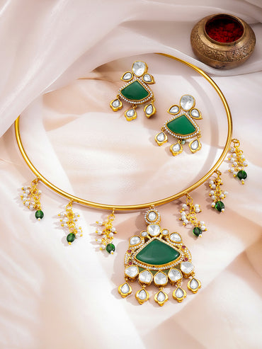 Minimal Muse Green Necklace Set