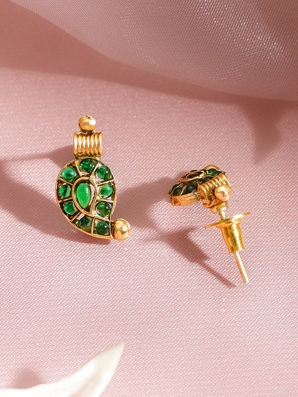 Artisan Crafted Green Necklace Set