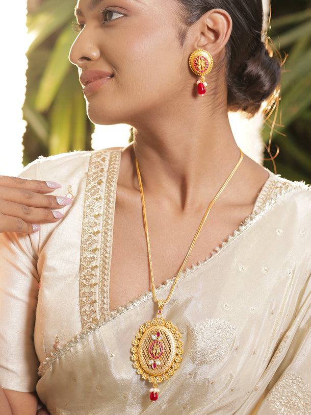 Women Gold Brass Radha Krishna 18K Gold Plated Pendant Set