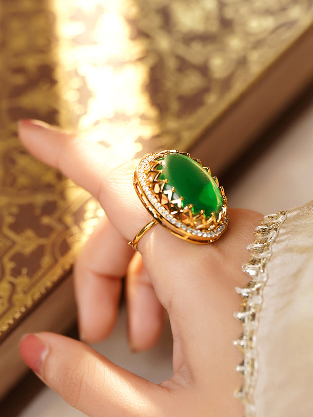 Golden Regal Emerald Fashion Ring
