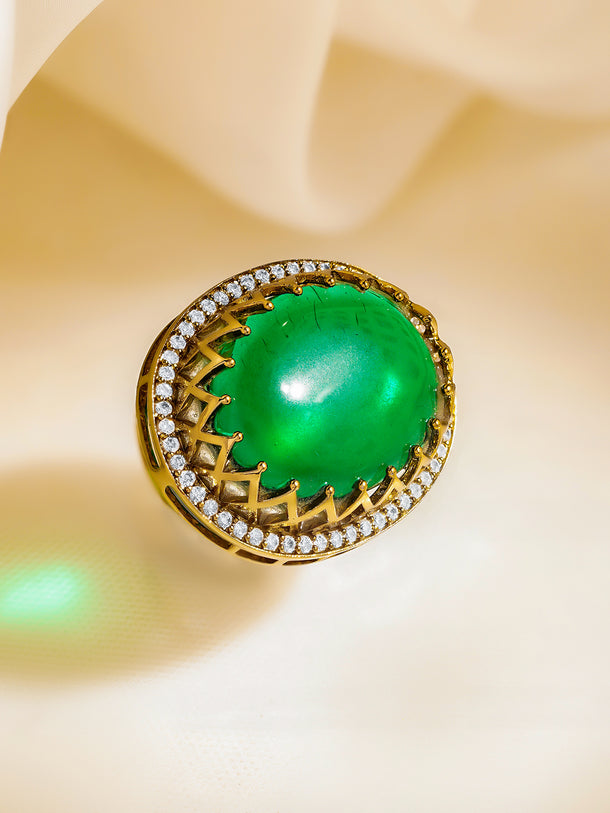 Golden Regal Emerald Fashion Ring