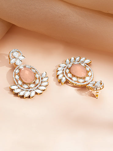 Gold Plated Pearl Beaded Kundan Peach Choker Set With Maangtikka