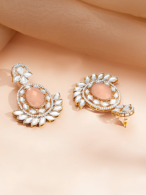 Gold Plated Pearl Beaded Kundan Peach Choker Set With Maangtikka