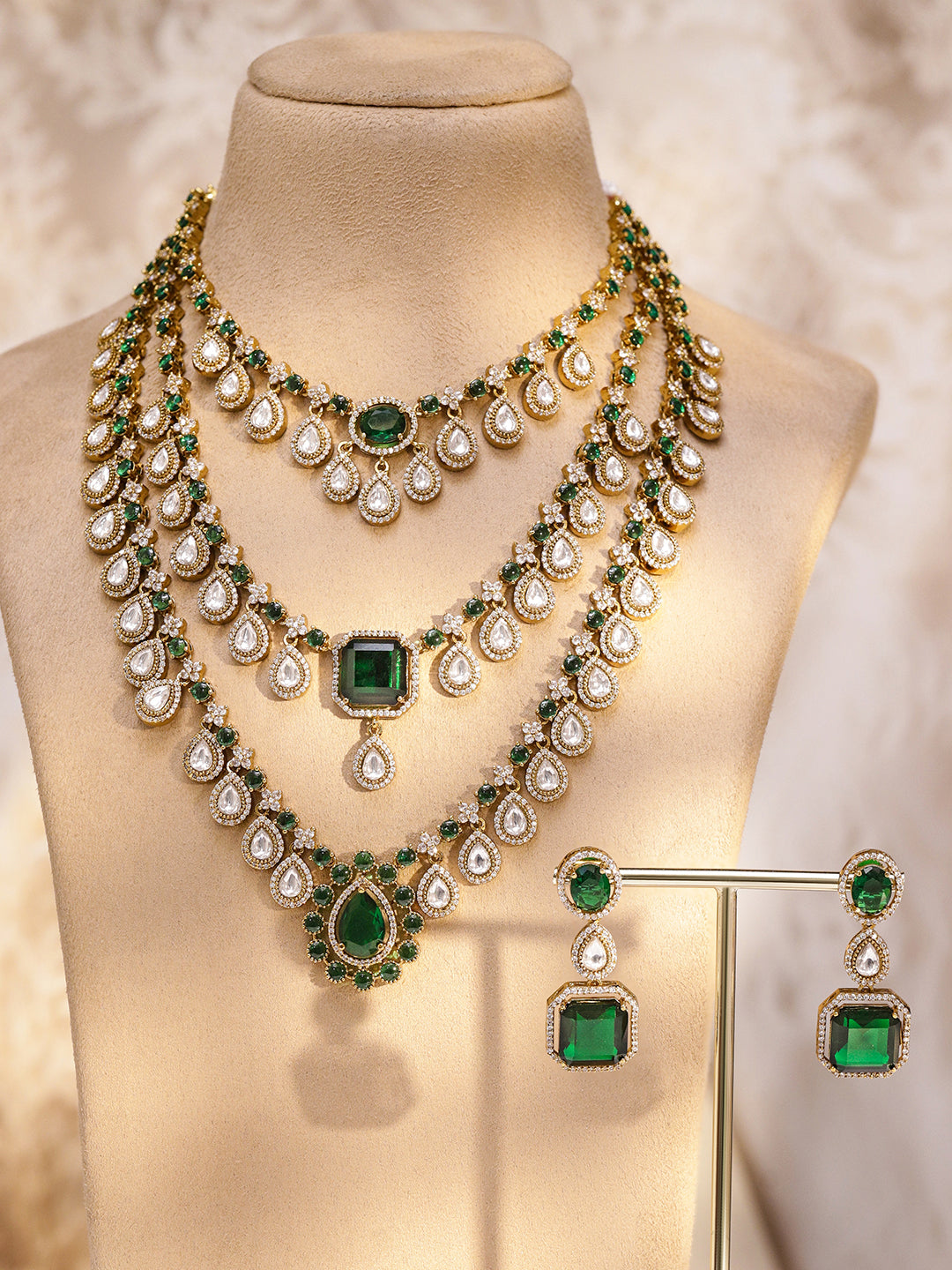 Emerald Breeze Necklace Set