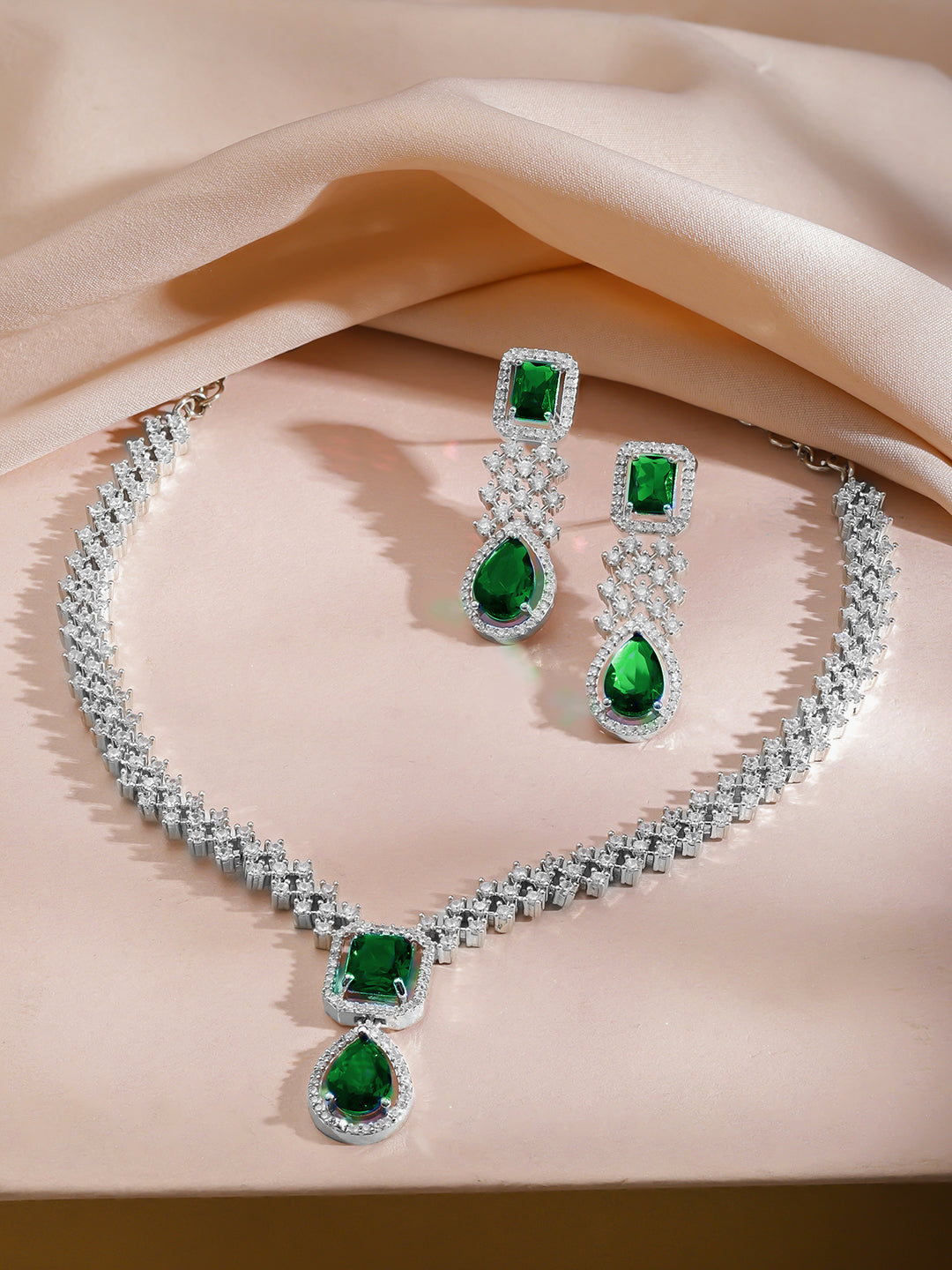 Emerald Essence Necklace Set