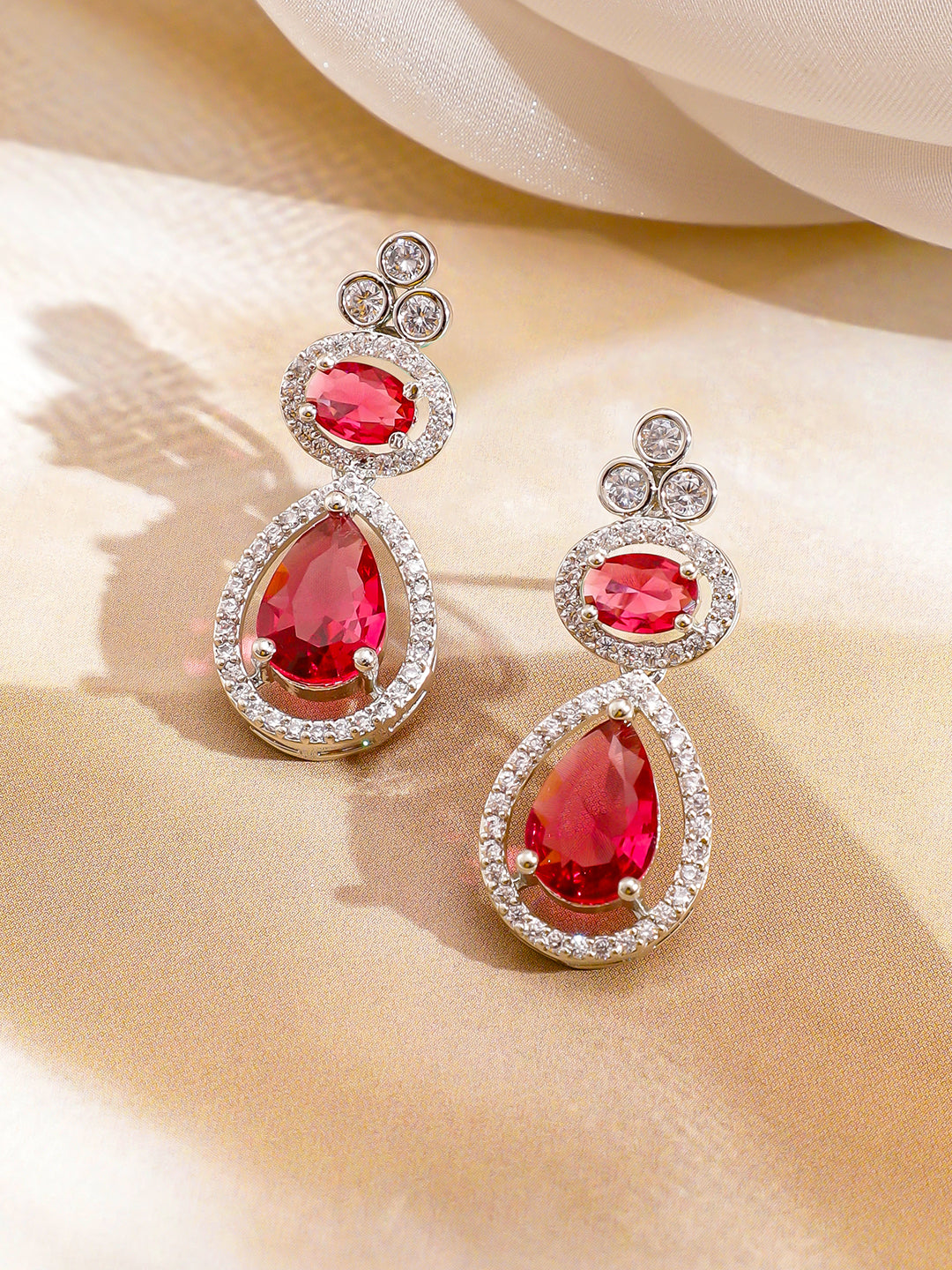 Crimson Echoes of Tradition Necklace Set