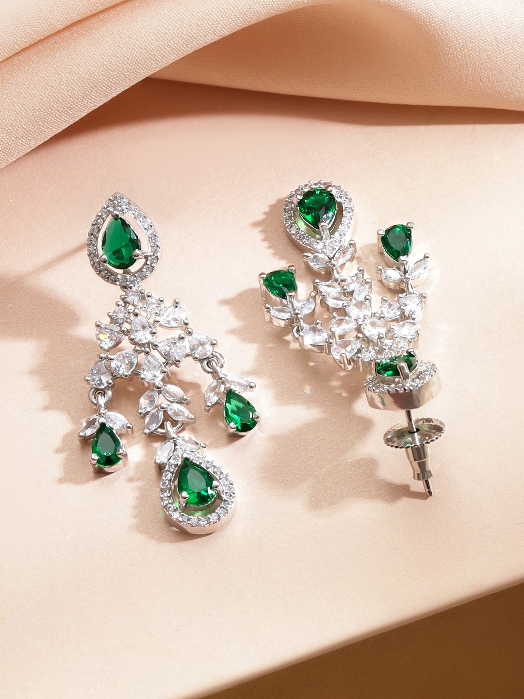 Regal Aura Green Necklace Set