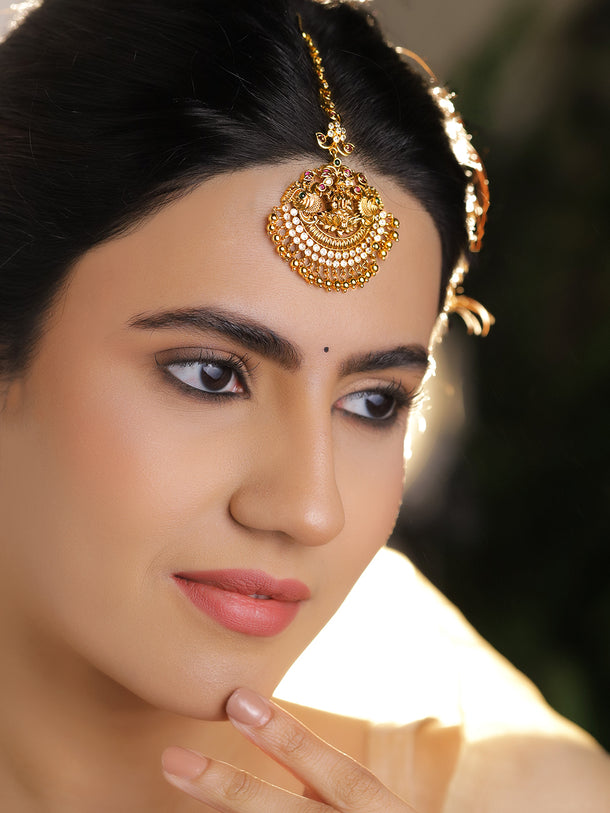 Laxmi Motif Maang Tikka With Gold Drops