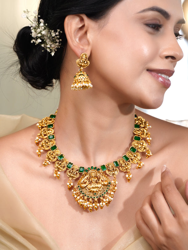 Divine Temple Emerald Necklace Set