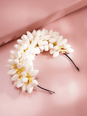 Fresh Bloom Bridal Bun Accessory