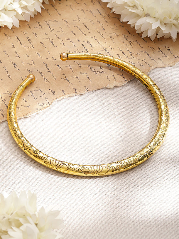 Gold Toned Choker Necklace