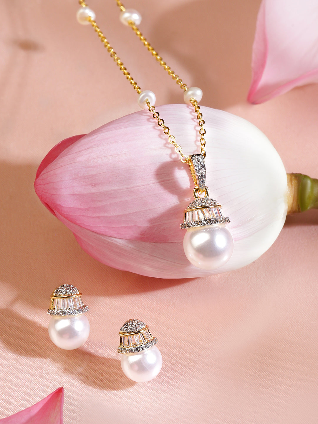 Moon Pearl Crystal Pendant Set