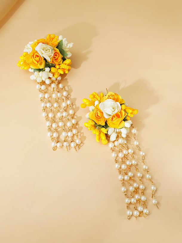 Gold Plated Pearl Beaded Yellow & White Floral Choker Necklace Set With Maangtikka & Hathphool