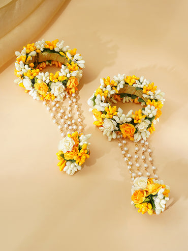 Gold Plated Pearl Beaded Yellow & White Floral Choker Necklace Set With Maangtikka & Hathphool