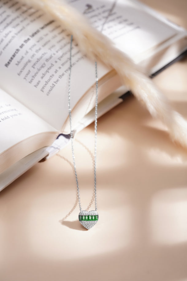 925 Fine Silver Emerald Heart Pendant Necklace