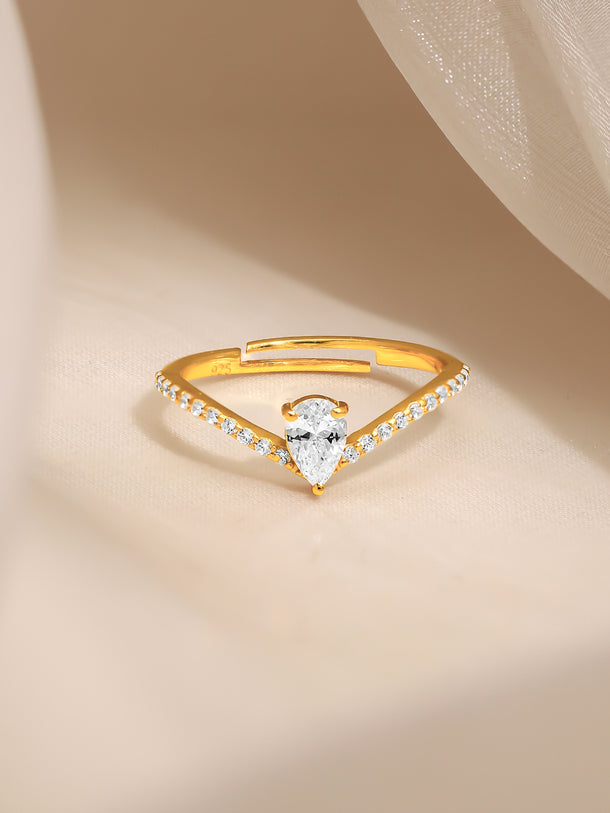 925 Fine Silver Gold Plated Pear Cut Crystal Solitaire Ring