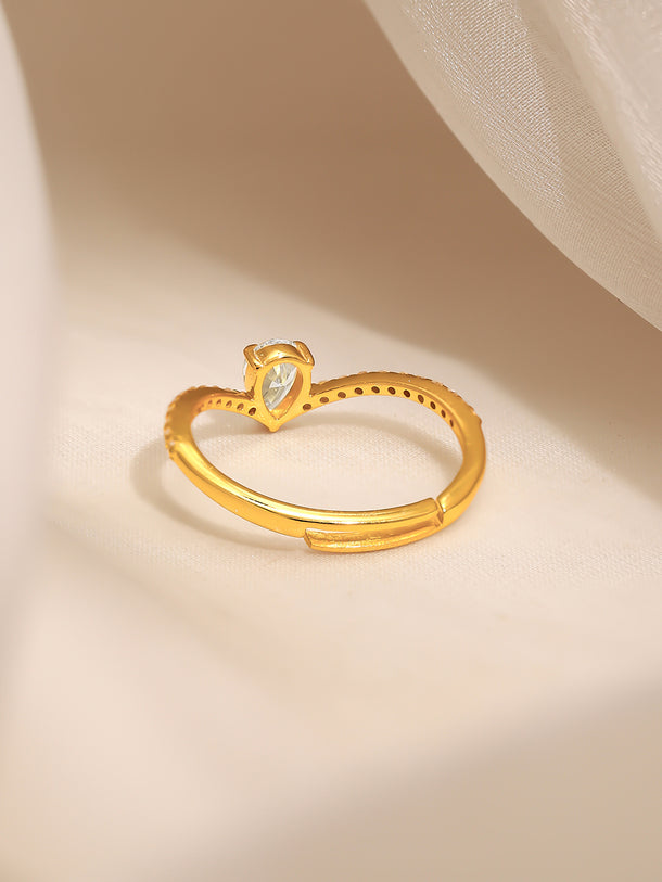 925 Fine Silver Gold Plated Pear Cut Crystal Solitaire Ring