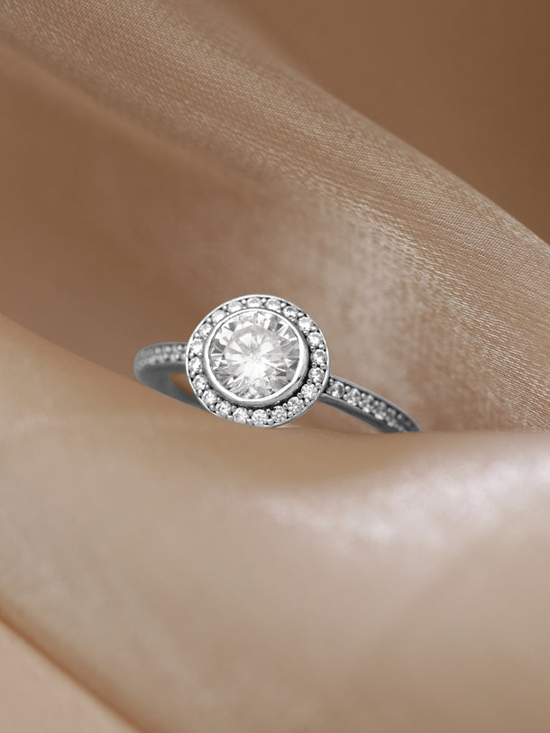 American Diamond Zirconia Openable Statement White Ring