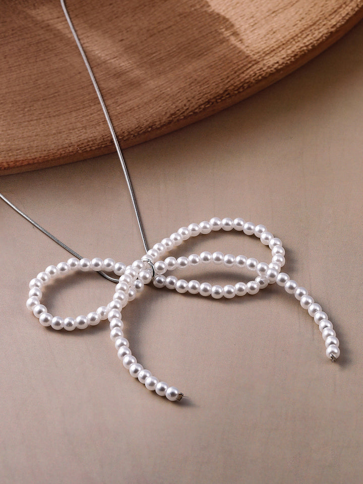White Pearl Bow Necklace with Silver-Plated Clasp
