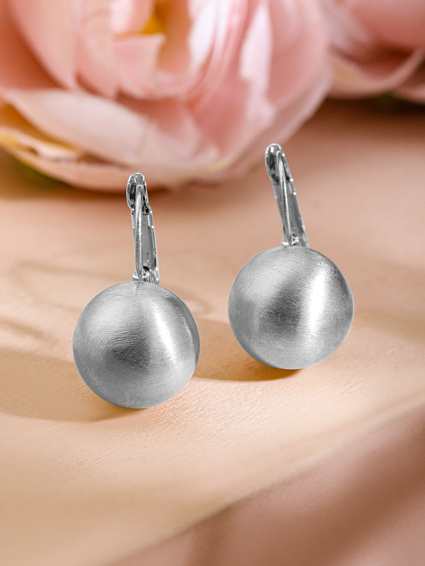 Modern Chic Pearl with Hoops
