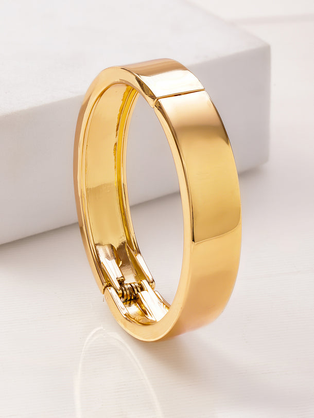 Gold Toned Sleek Minimal Bracelet