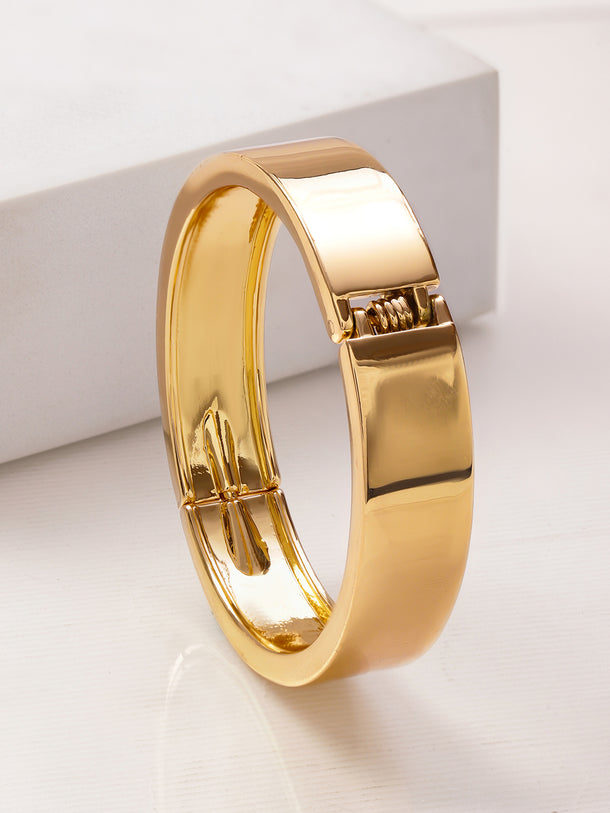 Gold Toned Sleek Minimal Bracelet