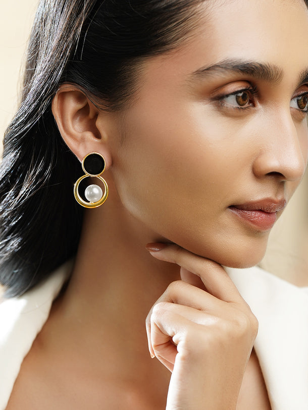 Black & White Pearl Drop Earrings
