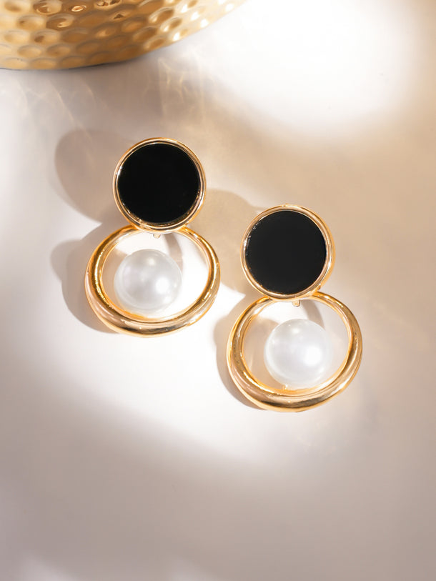 Black & White Pearl Drop Earrings